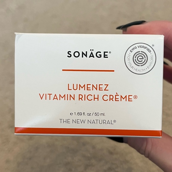 Sonäge - LumenEZ Vitamin Rich Crème - Picture 2 of 10